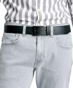Levi's Gürtel Ashland aus glattem Rindsleder in Schwarz