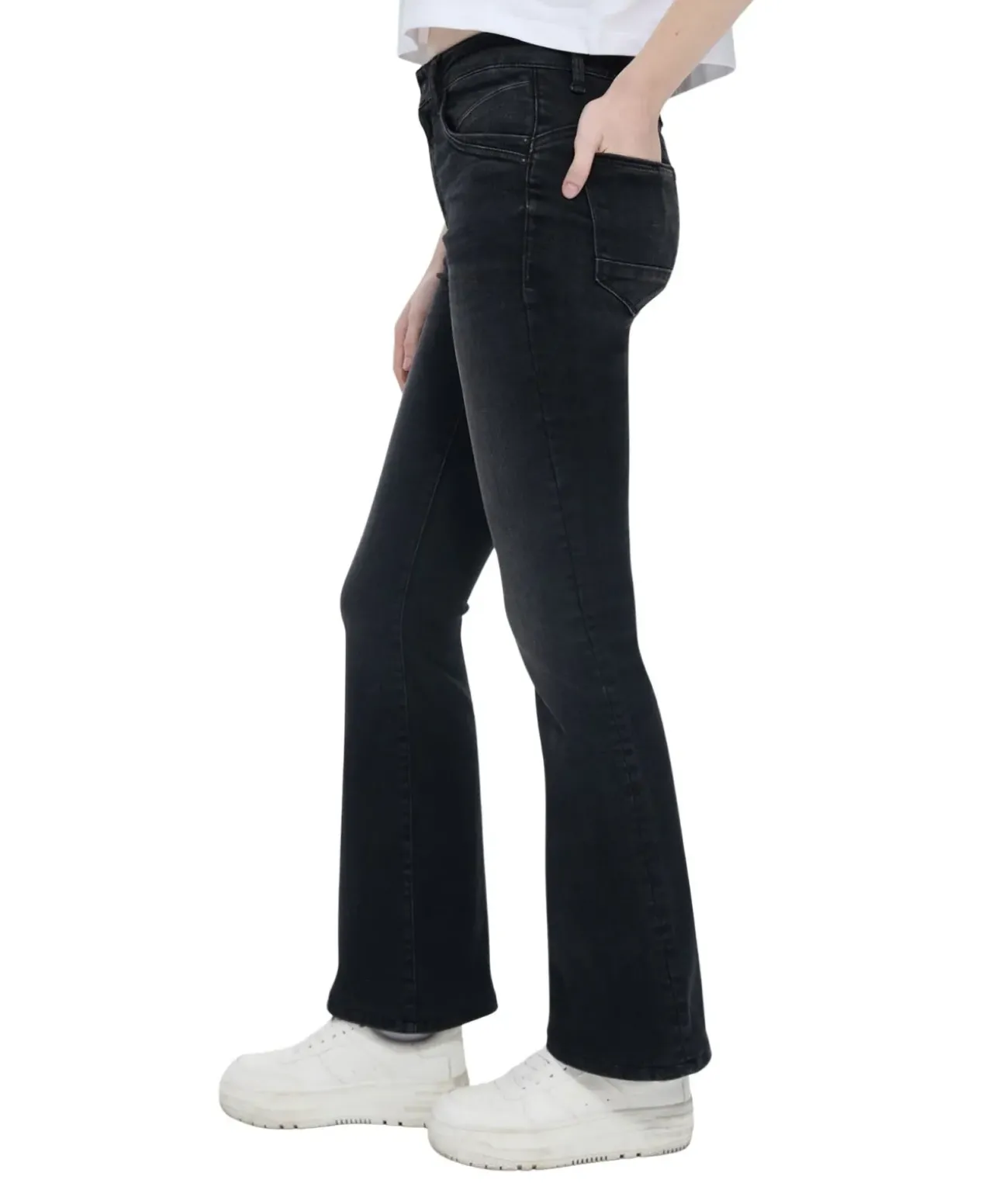 LTB Flared Jeans Novi in dunkler Waschung mit hohem Bund