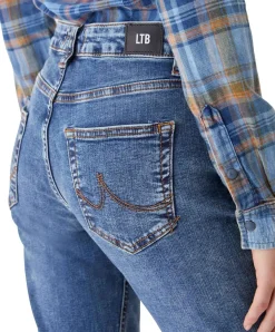 LTB Jeans Aspen Y in hellblauer Used Waschung