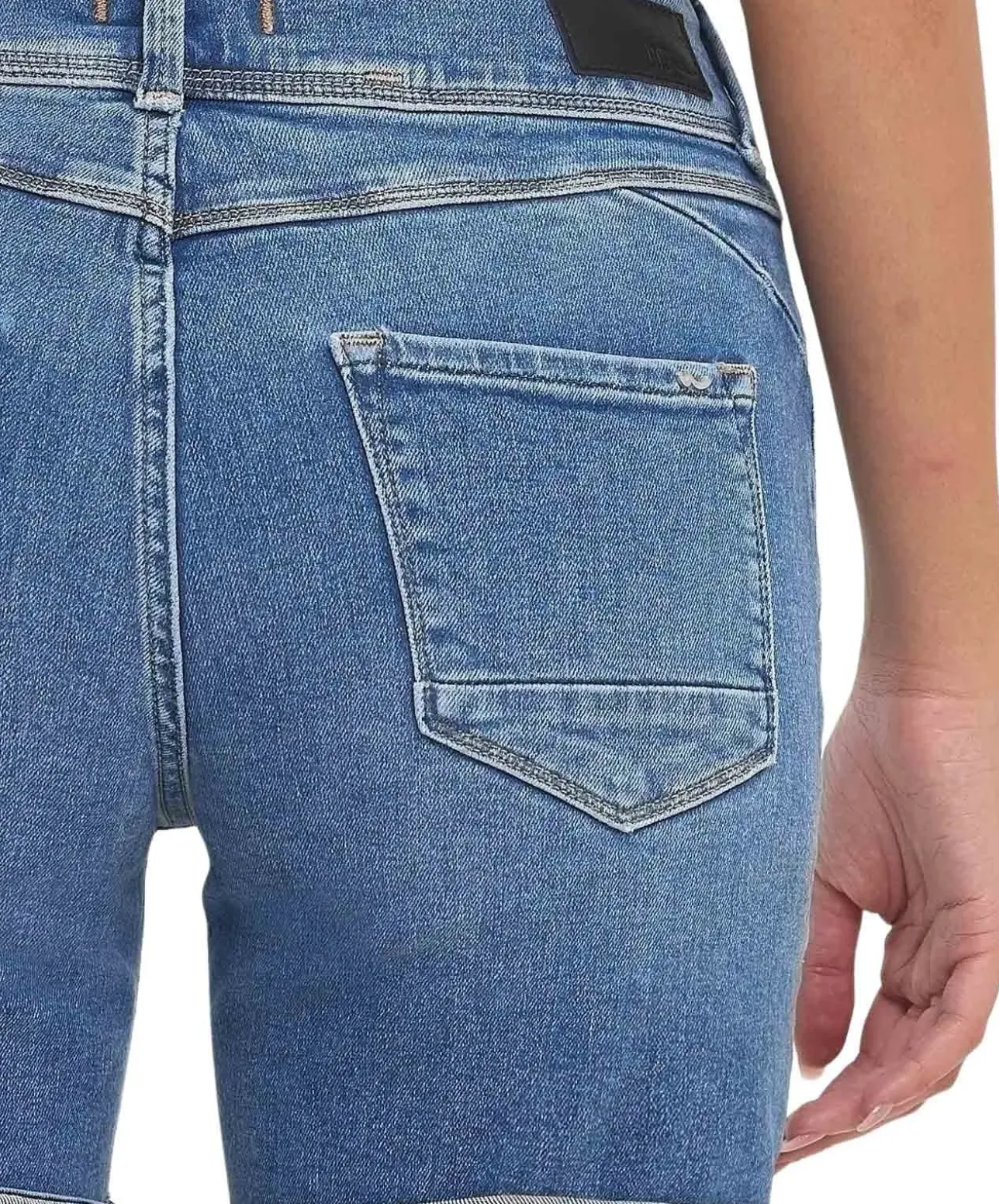 LTB Jeans Shorts Rosina mit Doppelknopf-Verschluss in Mittelblau