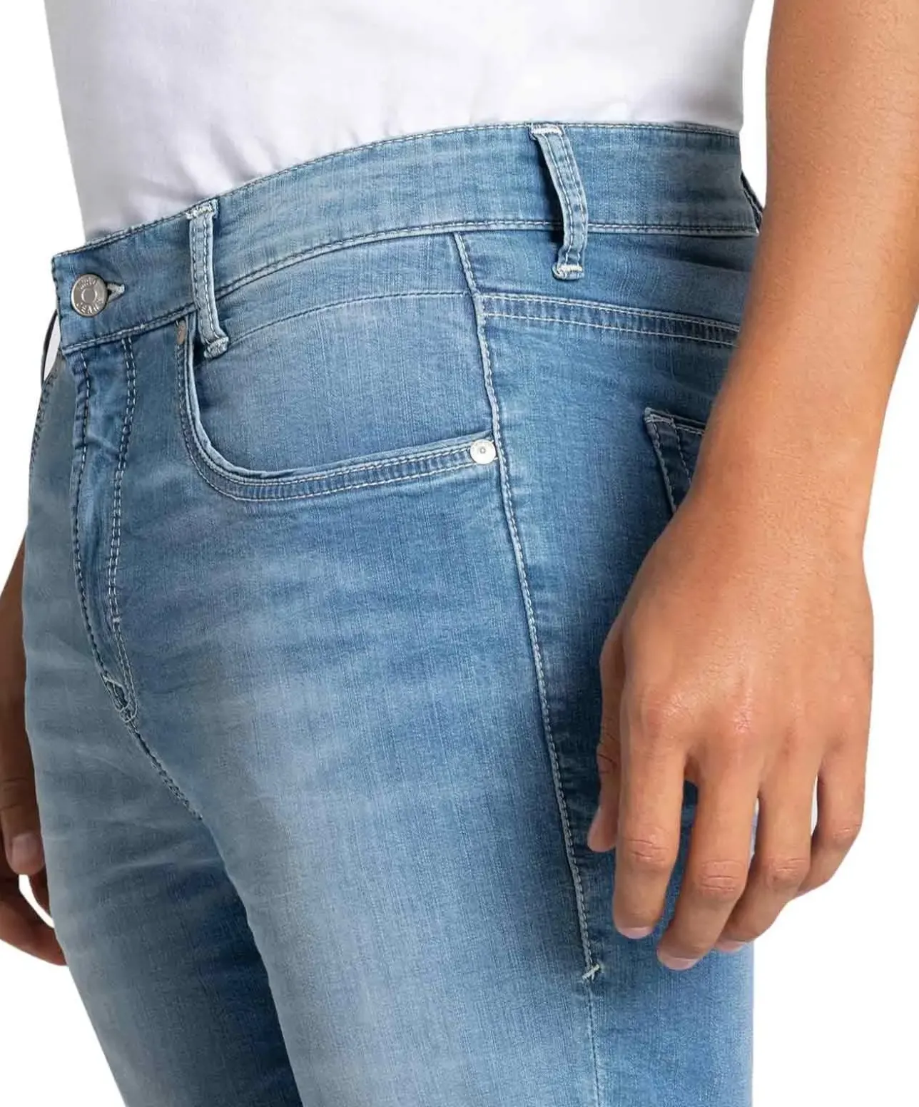 Mac Arne Pipe Jeans Modern Fit in Hellblauer Optik