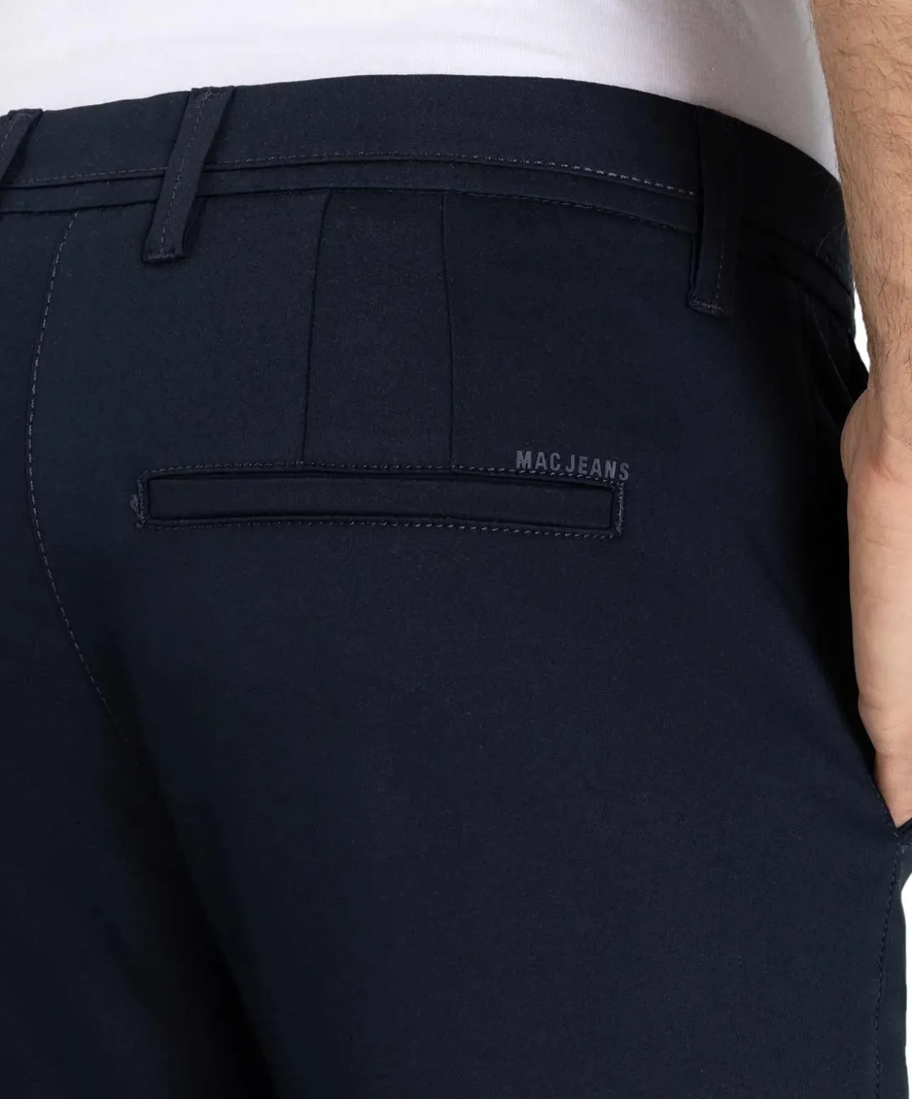 MAC Griffin Tapered Fit Hose in Dunkelblau mit Zipper am Saum