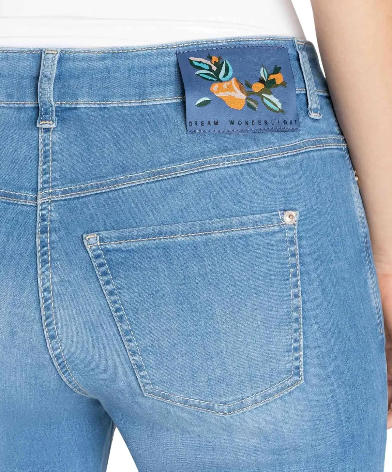 MAC Jeans Dream aus Wonder Denim in Hellblau