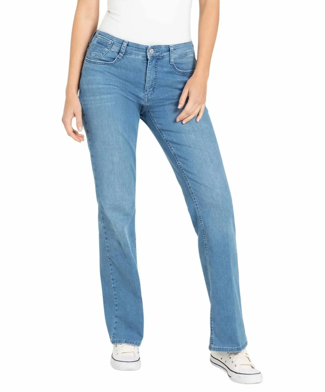 MAC Jeans Laura in Baby blauer Waschung mit Flared Fit