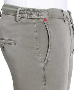 Mac Jog'n Short aus Sweat Denim in Leaf Green