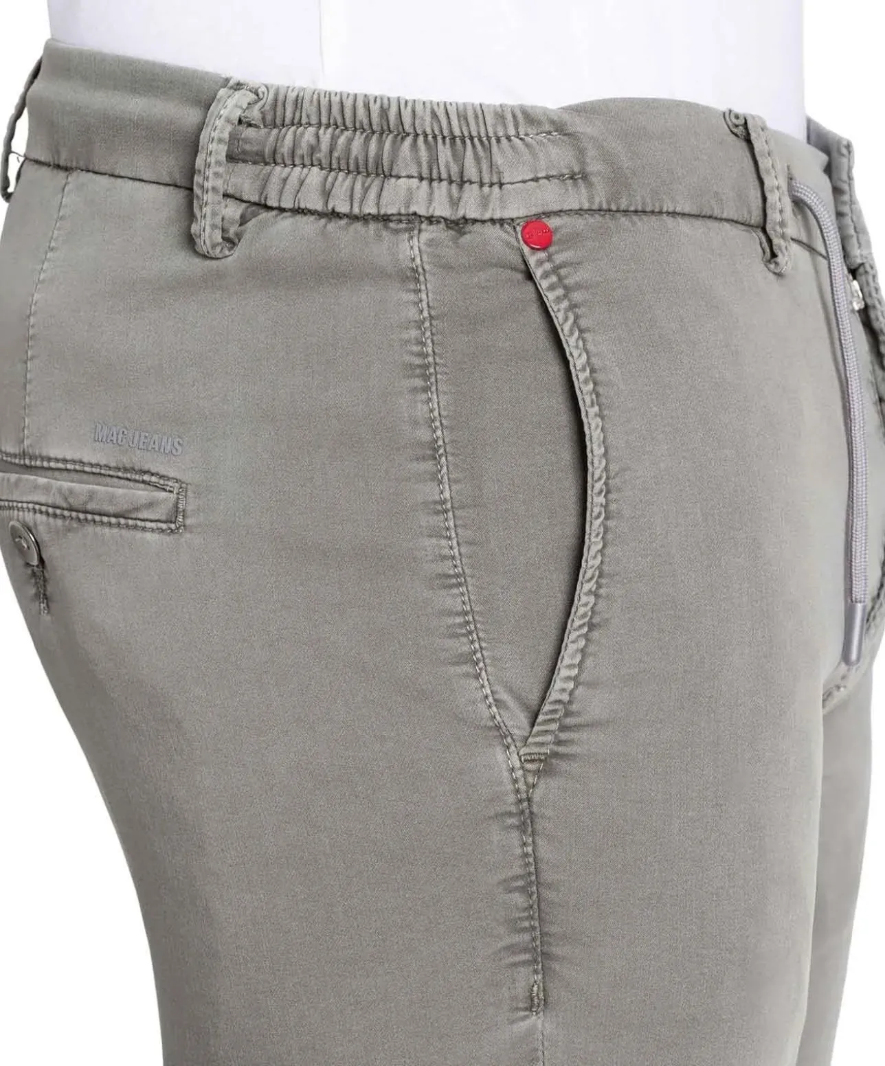 Mac Jog'n Short aus Sweat Denim in Leaf Green