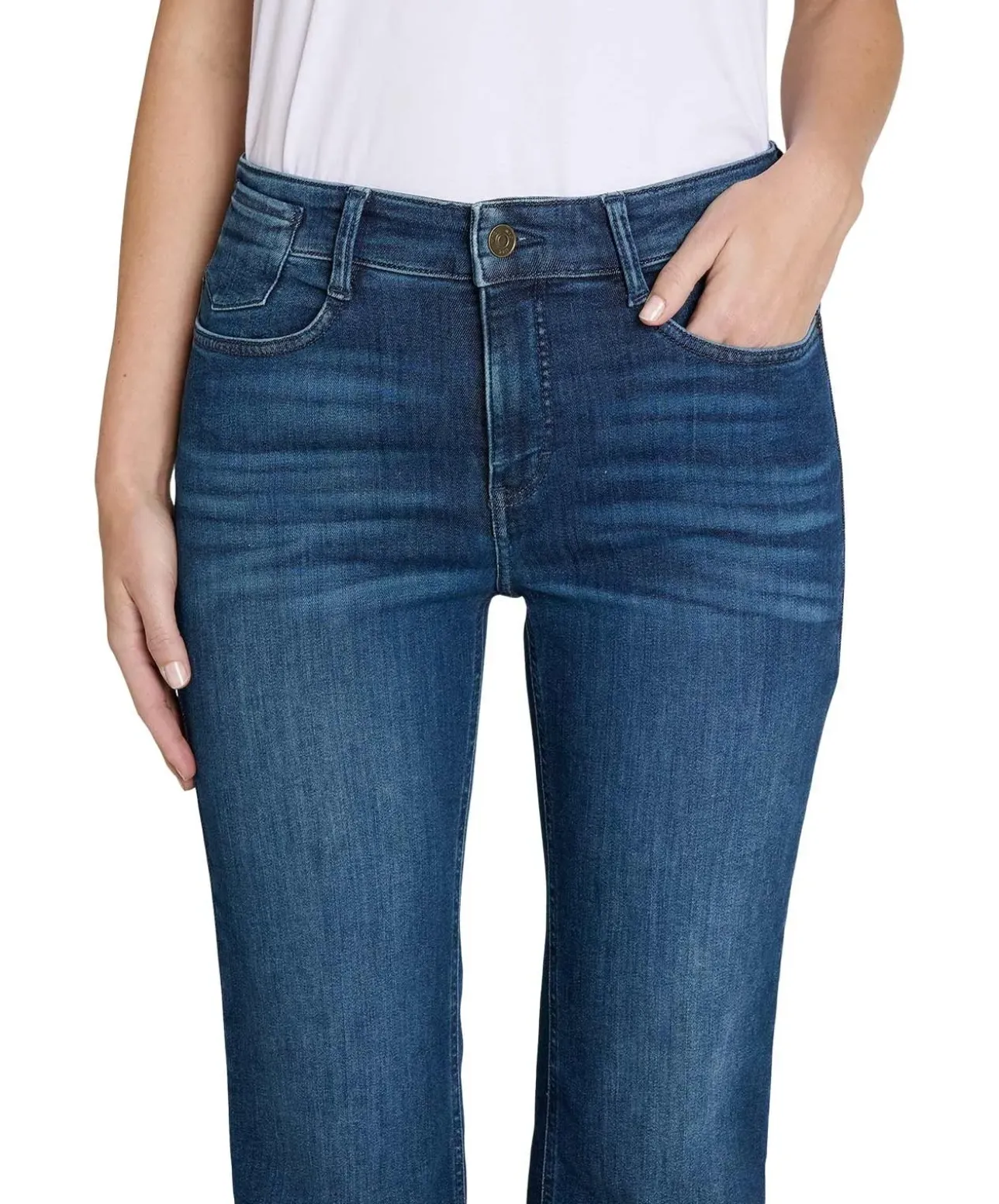 MAC Laura Jeans Flared in Vintage Blue