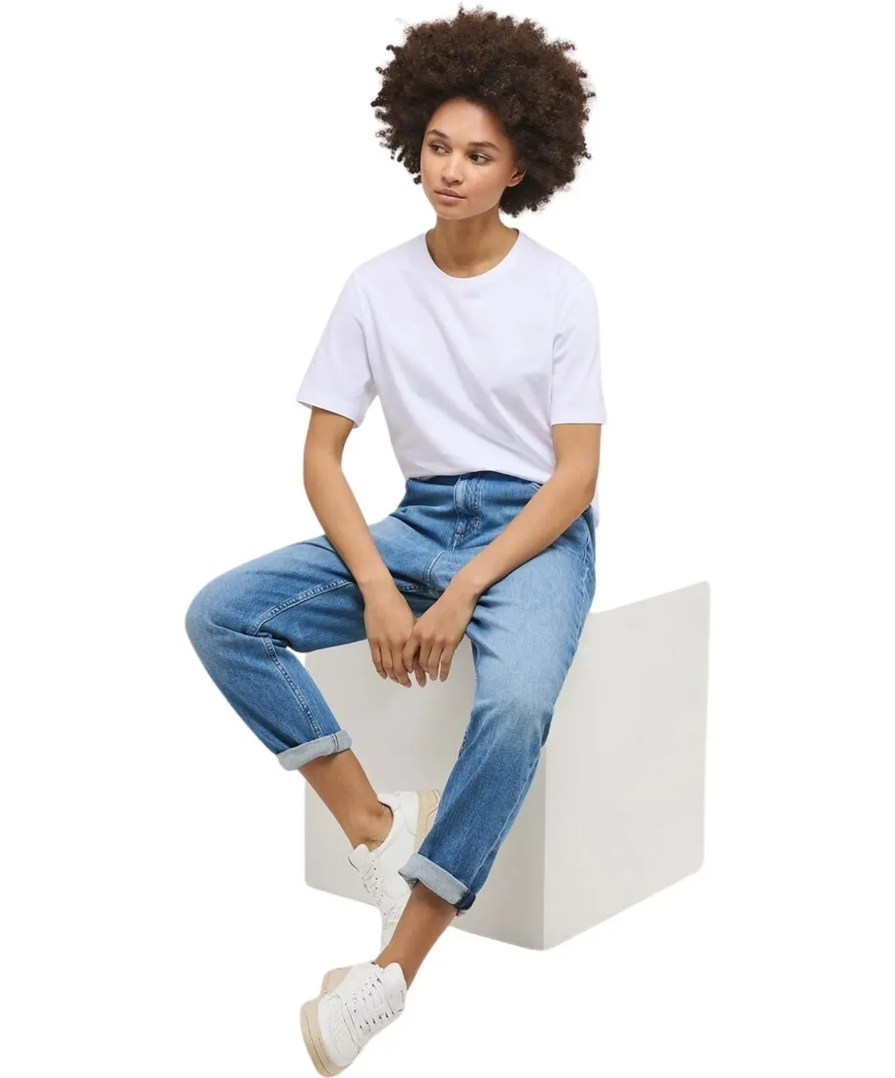Mustang Charlotte Tapered im Mom Fit und hellblauer Waschung