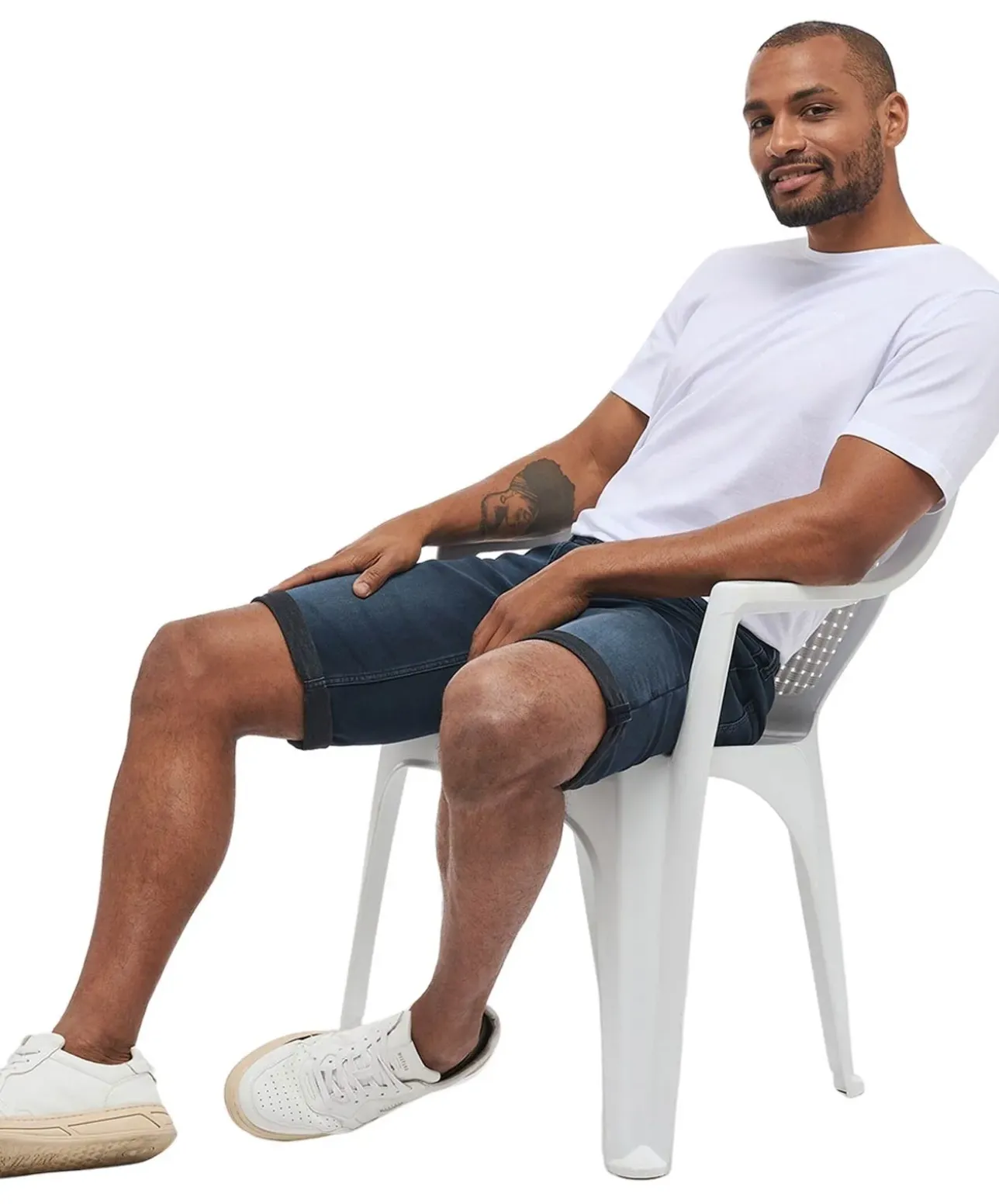 Mustang Chicago Shorts aus Stretch Denim in dunklem Used
