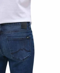 Mustang Crosby Relaxed Slim fit Jeans in dunkelauer Optik