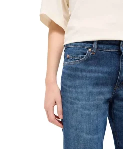 Mustang Crosby Relaxed Straight Jeans in Mittelblau
