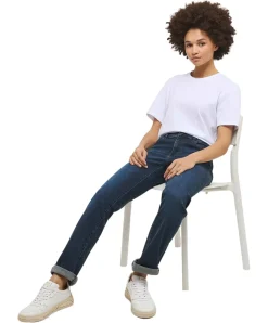 Mustang Crosby Relaxed Straight Jeans in Blauschwarz