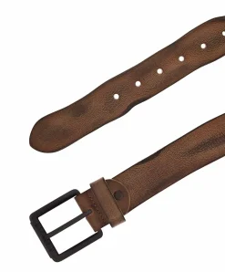 Mustang Gürtel aus Leder mit eckiger Schließe in Cognac
