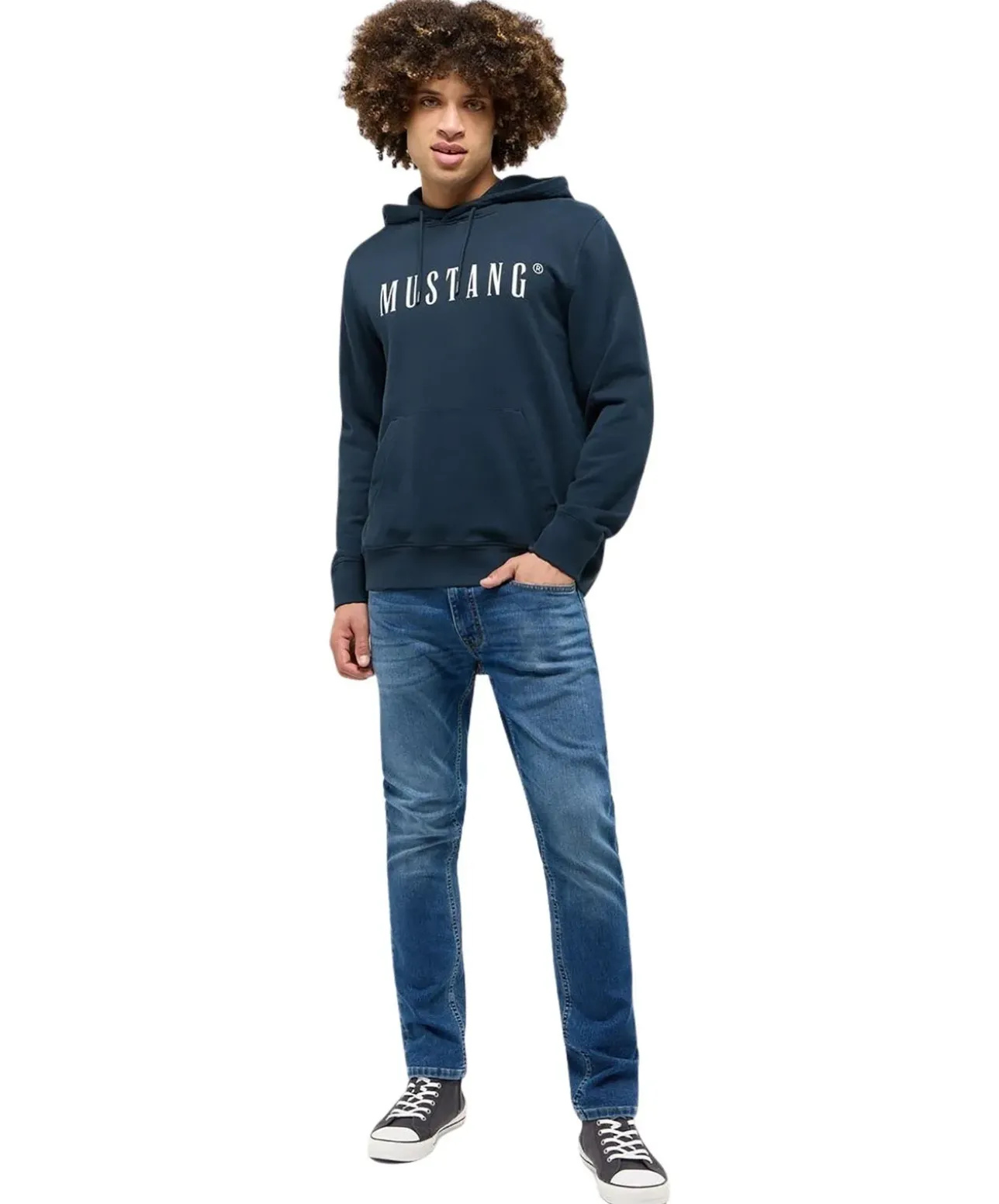 Mustang Hoodie Bronson in Dunkelblau mit Label-Print