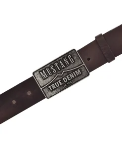 Mustang Koppelgürtel mit eckigen Schließe und Schriftzug