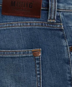 Mustang Oregon Taperd Jeans in Scratched Used