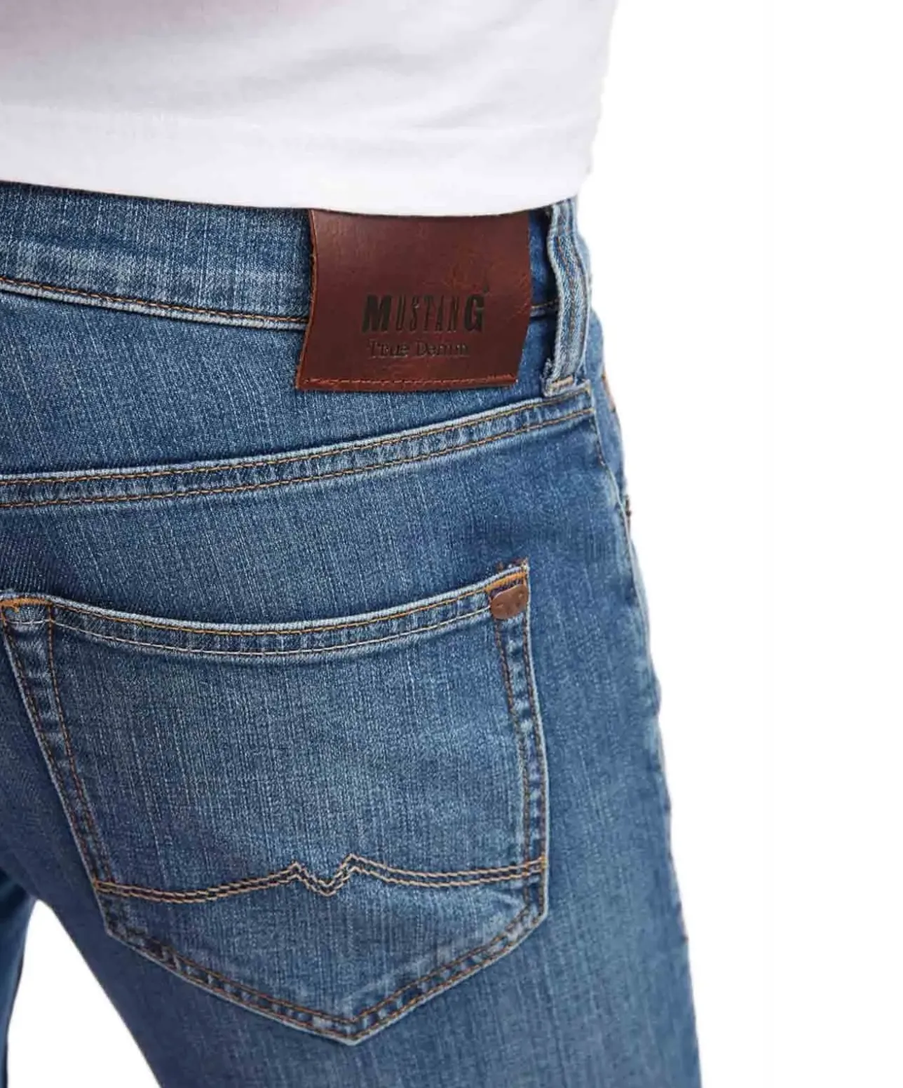 Mustang Oregon Taperd Jeans in Scratched Used