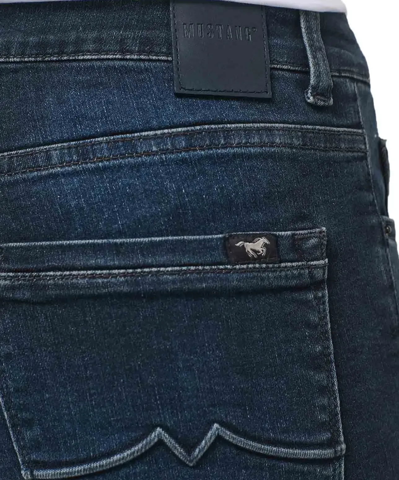Mustang Shelby Jeans Slim Fit in dunklem Blauschwarz