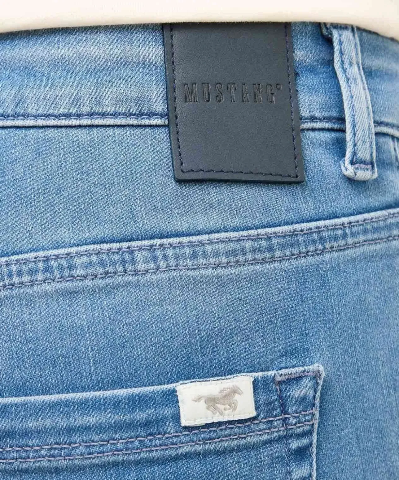Mustang Shelby Slim Boot Jeans in Hellblau