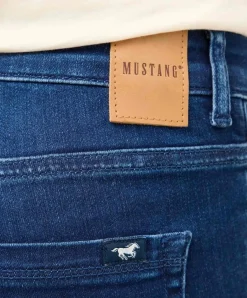 Mustang Shelby Slim Boot Jeans in Mittelblau