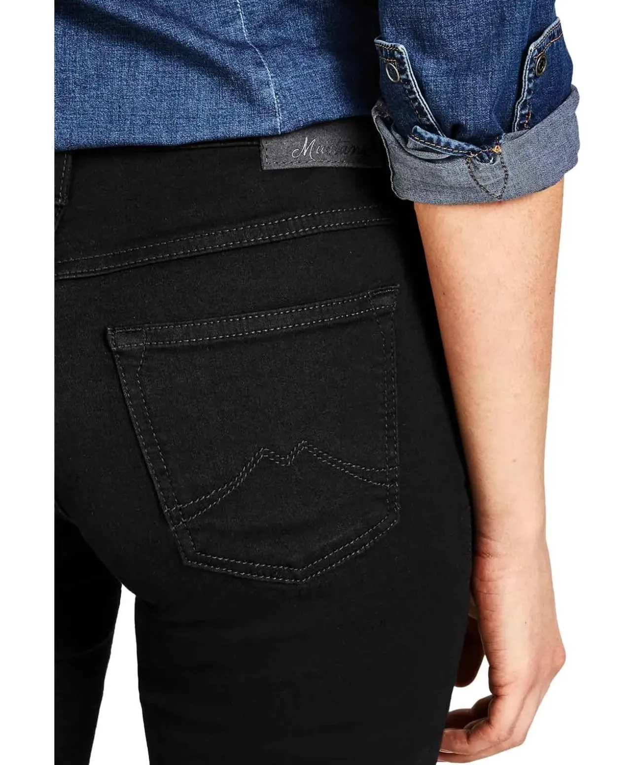 Mustang Sissy Slim Jeans aus Schwarzem Denim