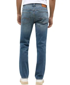Mustang Tramper Straight Fit Jeans in mittelblauen Used Look