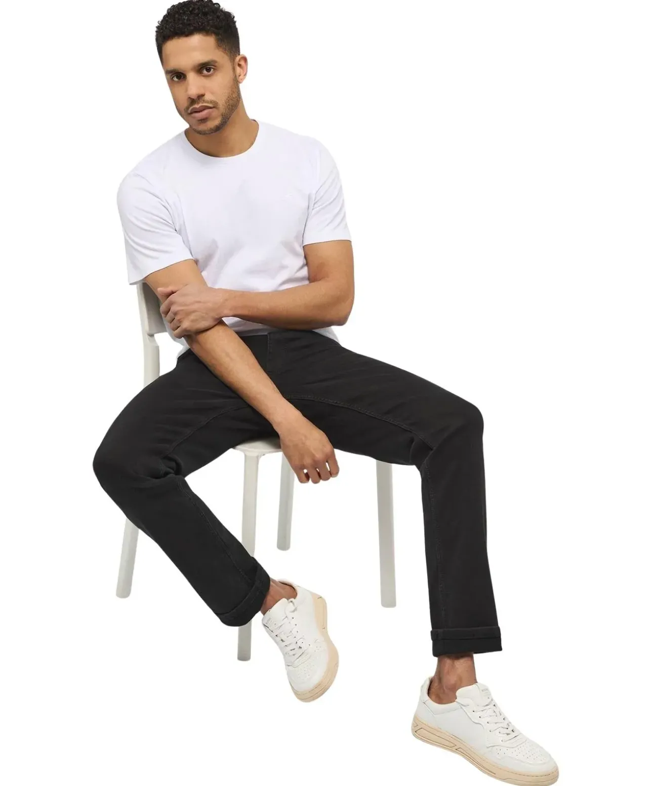 Mustang Washington Jeans in Schwarz mit Straight Fit