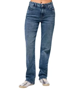 Pieces Kelly Jeans Straight Fit in mittelblauer Waschung