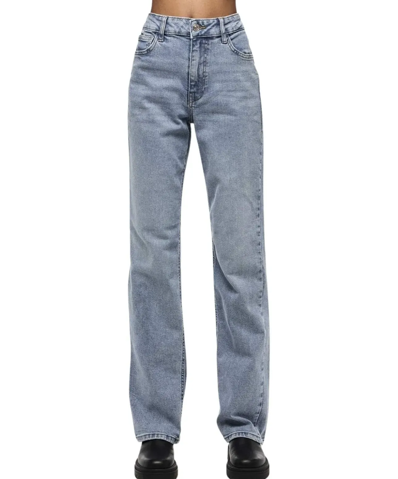 Pieces Kelly Jeans Straight Fit in Hellblau