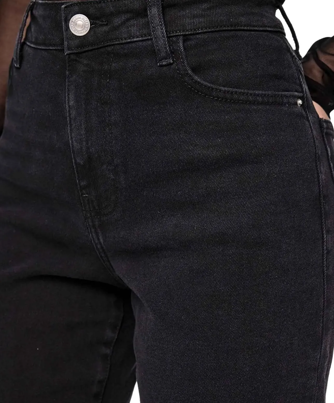 PIECES Kelly Straight Jeans mit hoher Taille in Schwarz