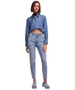 Pieces Kesia Mom Jeans mit hohem Bund in Hellblau