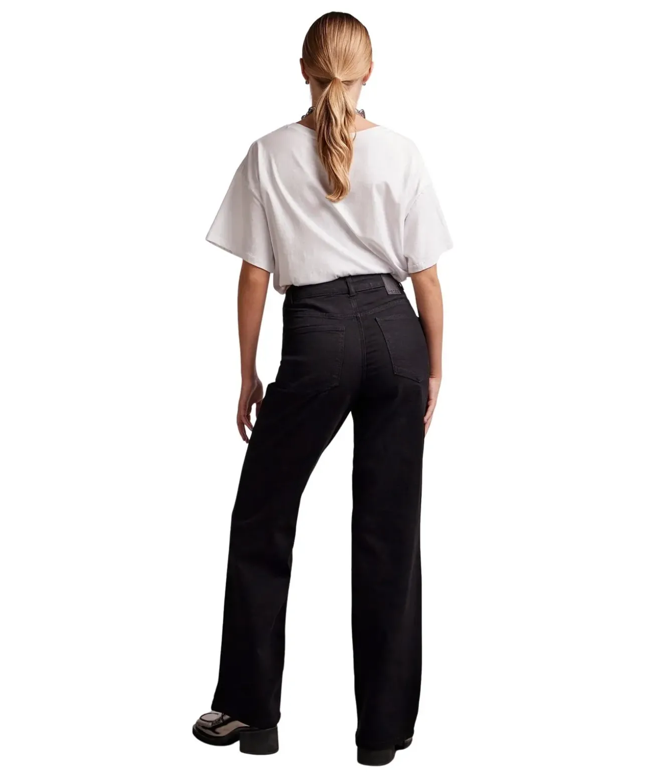 Pieces Peggy Jeans mit weitem Bein in Schwarz
