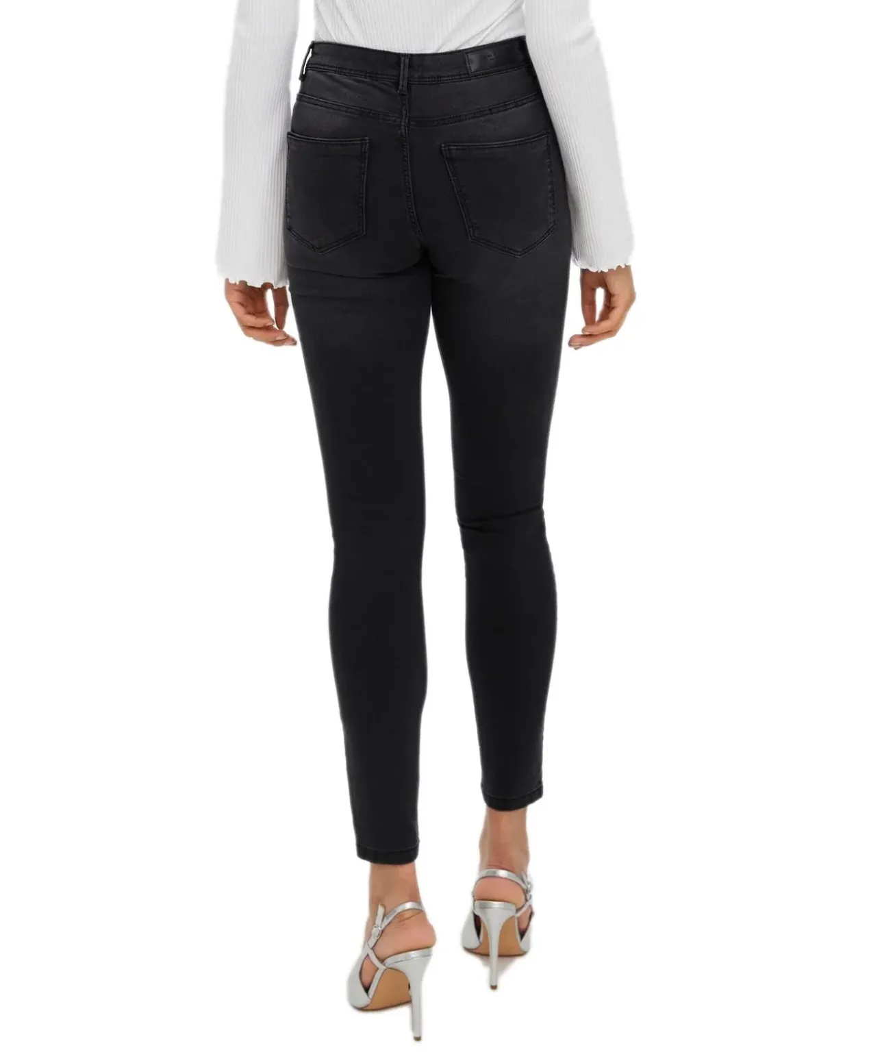 Vero Moda Jeans Skinny fit Tanya in schwarzem Used