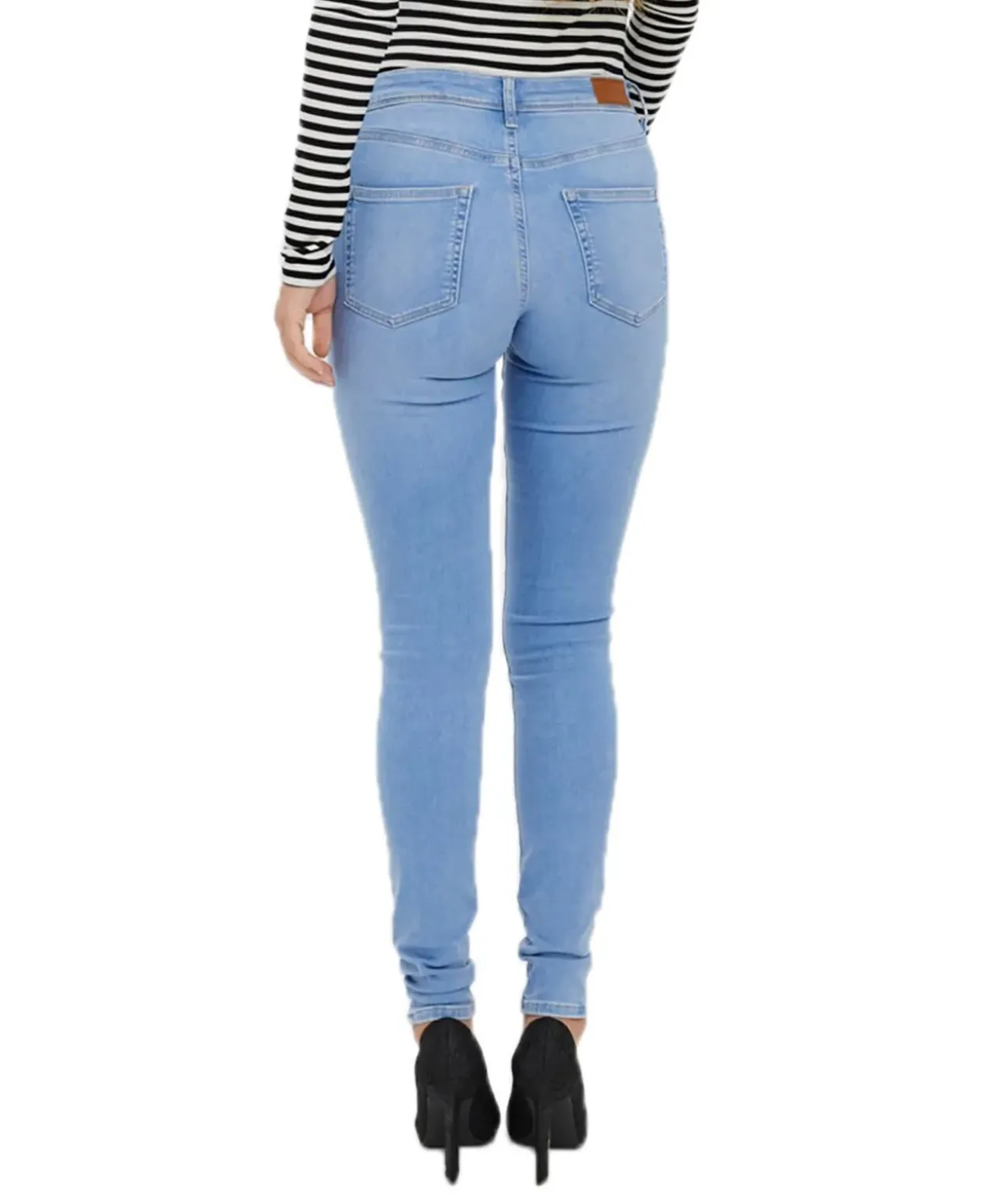 Vero Moda Lux Jeans Slim Fit in hellblauer Waschung