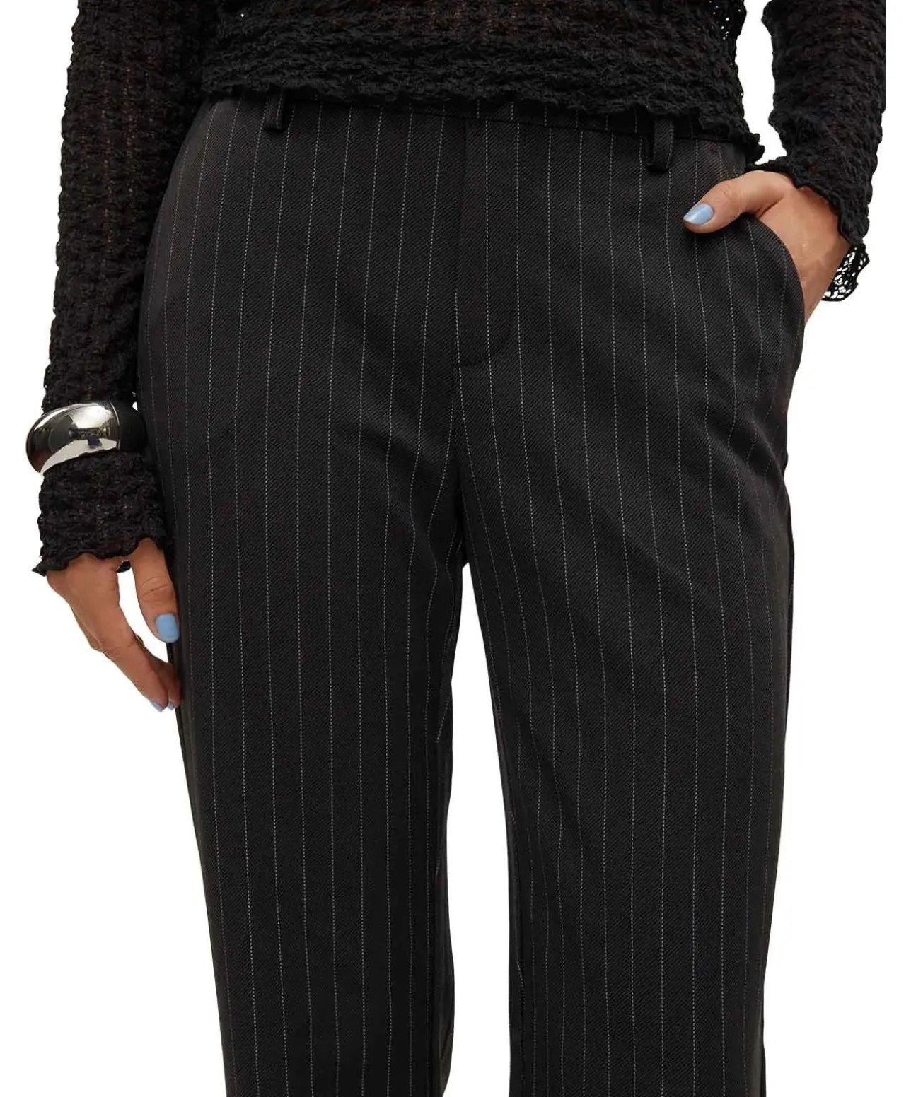 Vero Moda Maya Hose in Schwarz mit Nadelstreifen
