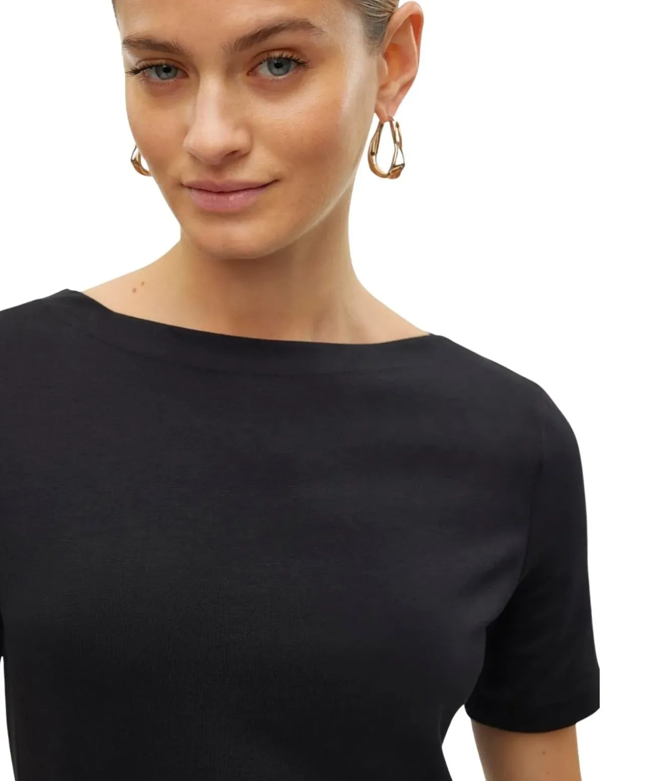 Vero Moda Shirt Panda mit U-Boot-Ausschnitt in Schwarz