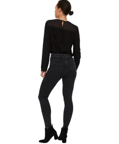 Vero Moda Skinny Jeans High Waist Sophia aus dunklem Denim