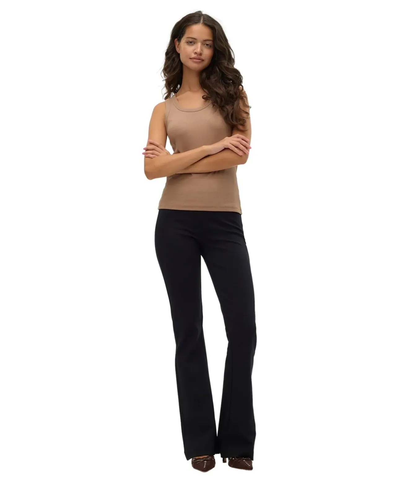 Vero Moda Slim Fit Hose Kamma in Schwarz mit ausgestelltem Bein