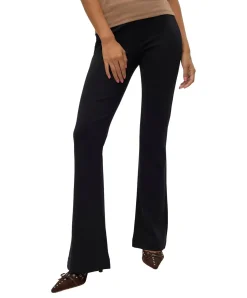 Vero Moda Slim Fit Hose Kamma in Schwarz mit ausgestelltem Bein