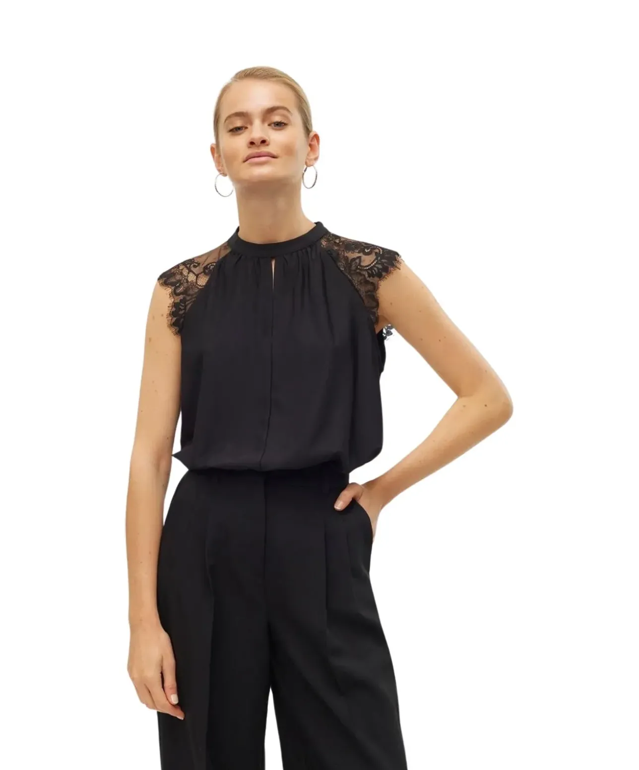Vero Moda Spitzenbluse Milla mit Flügelärmeln in Schwarz