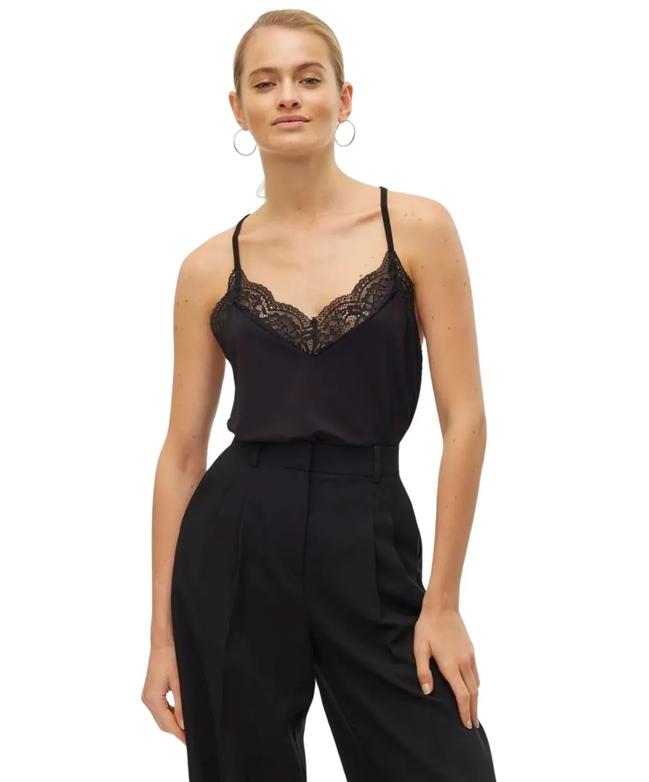Vero Moda Spitzentop Ana mit V-Ausschnitt in Schwarz
