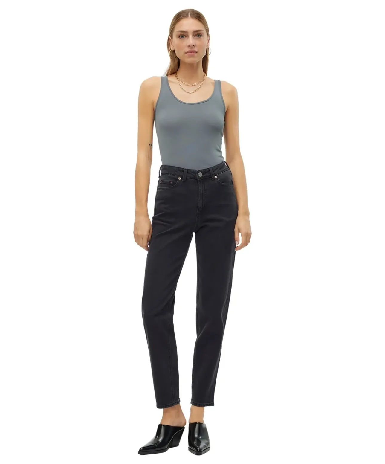 Vero Moda Tessa Mom Jeans in Dunkelgrau