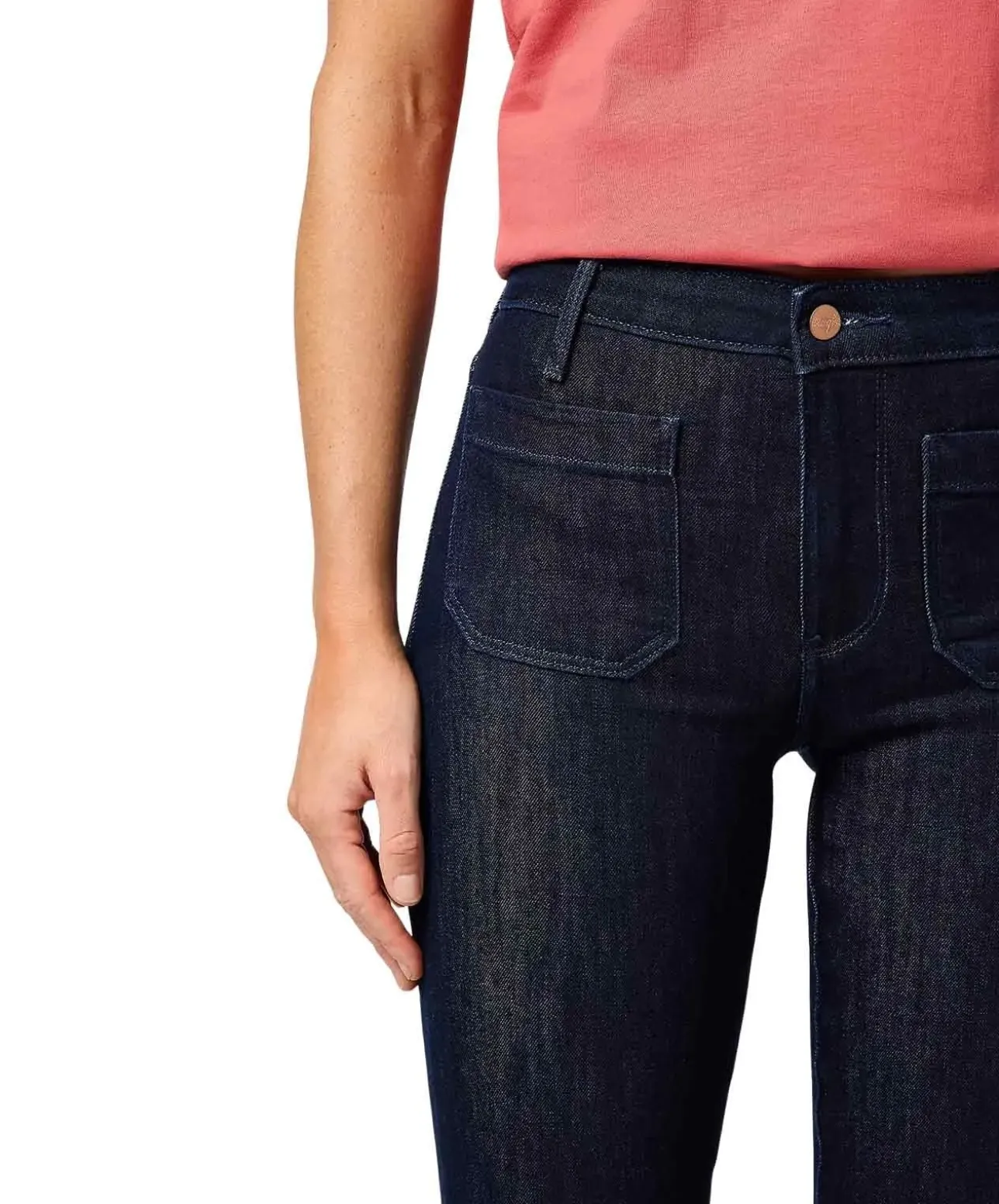 Wrangler Flare Jeans in Moonlight-Waschung mit High Waist
