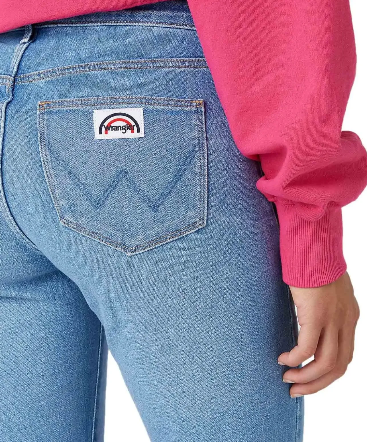 Wrangler Flare Jeans mit High Waist in Hellblau