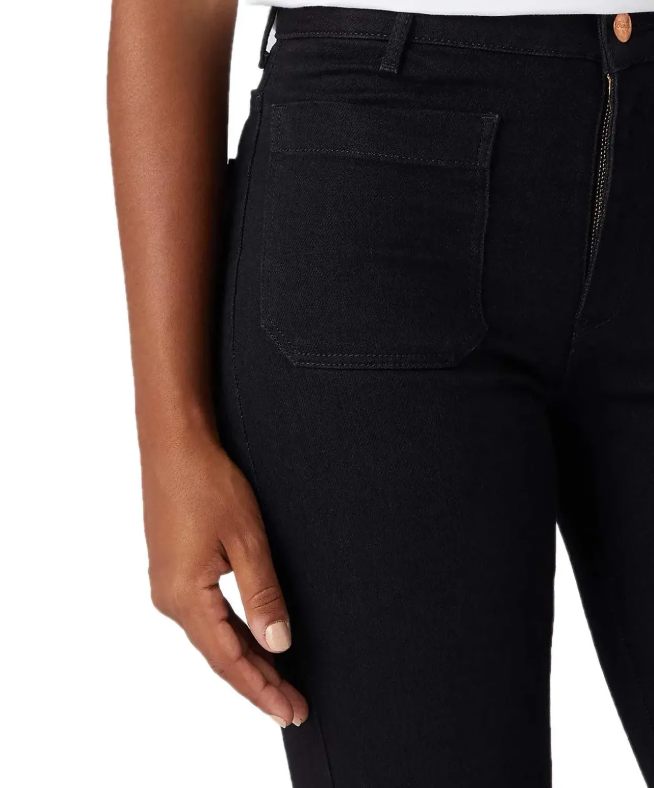 Wrangler Flare Jeans mit High Waist in Schwarz