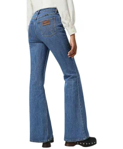 Wrangler Flared Jeans Fierce in Meadow