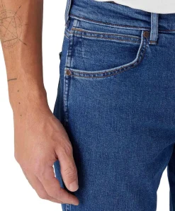 Wrangler Greensboro Jeans Straight Fit in Stonewash