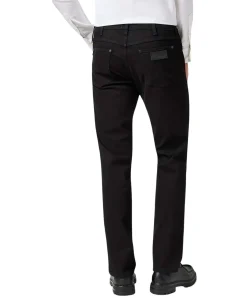 Wrangler Greensboro Jeans Regular Fit in Schwarz