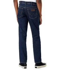 Wrangler Herren Jeans Texas Slim in dunkelblauem Cross Game