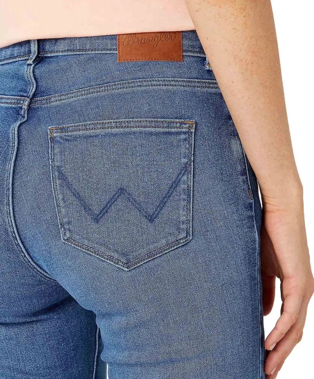 Wrangler Jeans Bootcut Body Bespoke in mittelblauem Raven
